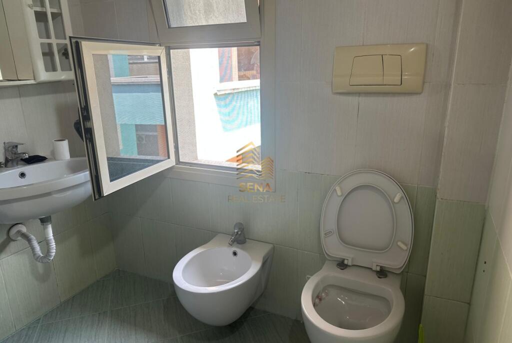 Qira, Apartament 2+1+Verandë, Siri Kodra, 400 Euro/muaj