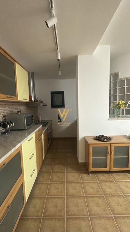 UFFICIO 100M2 IN AFFITTO A BLLOK 1.300 EURO