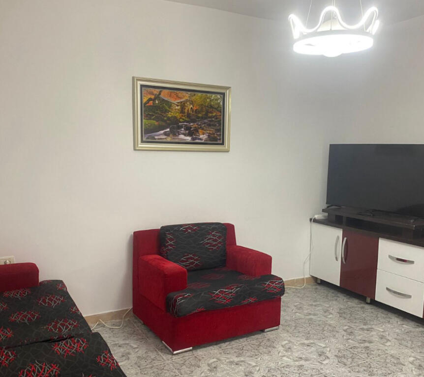 Një apartament 1+1 jepet me qera tek QSUT.