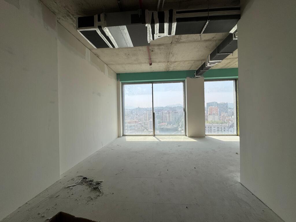 Jepet me qira, ose Shitet. Njesi Biznesi, Tek Downtown One