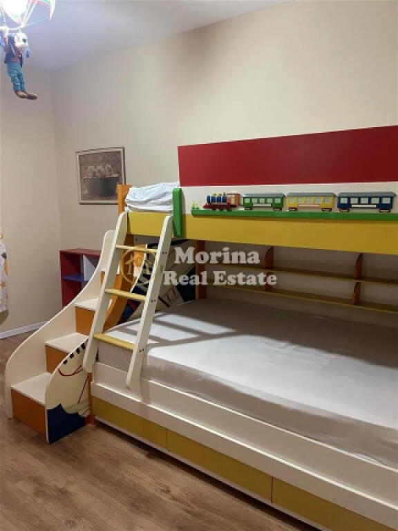 Qera, Apartament 2+1, Ish Restorant Durresi, 600 euro/muaj