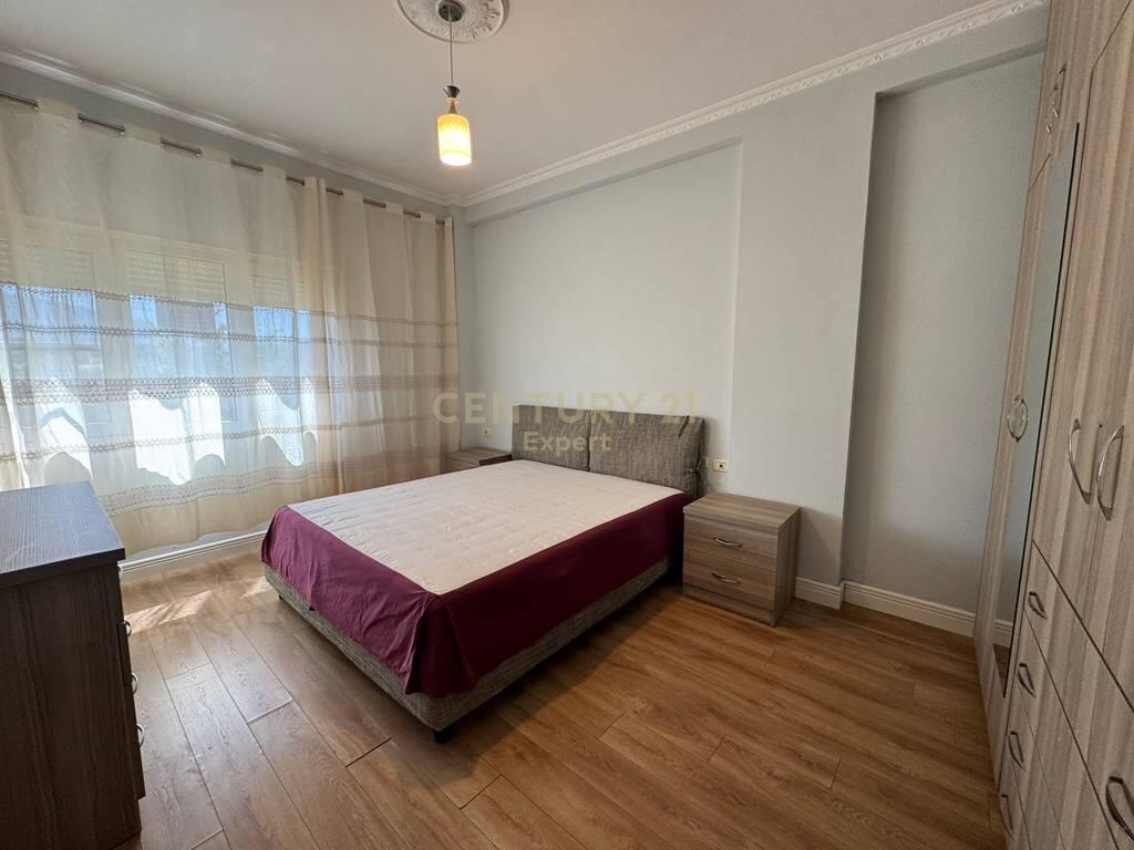 QERA TEK RADISSON HOTEL LIQENI I THATE!