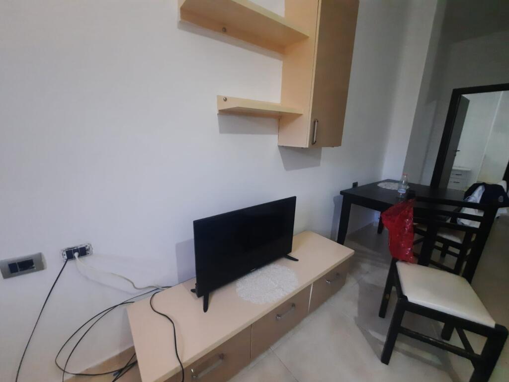Shtëpi me qera 1+1