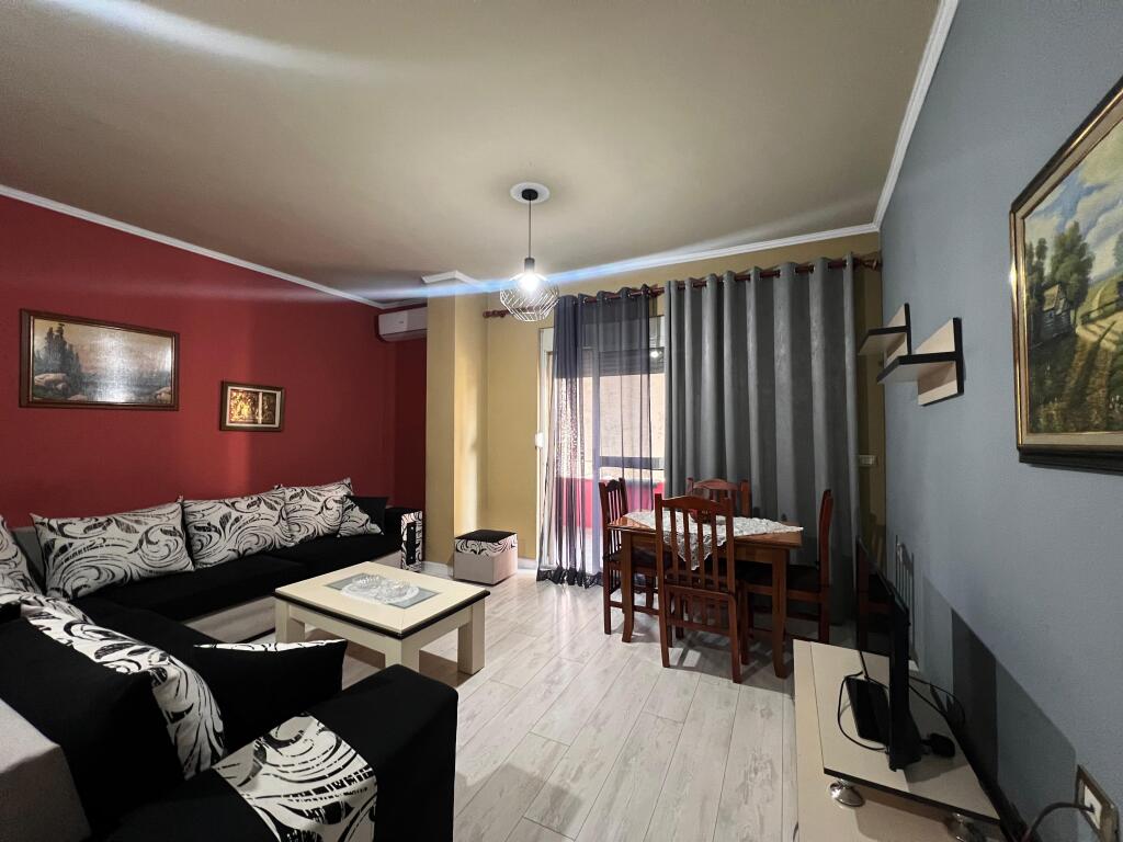 Qira, Apartament 1+1 me Ballkon, "Liqeni i Thatë", Tiranë.
