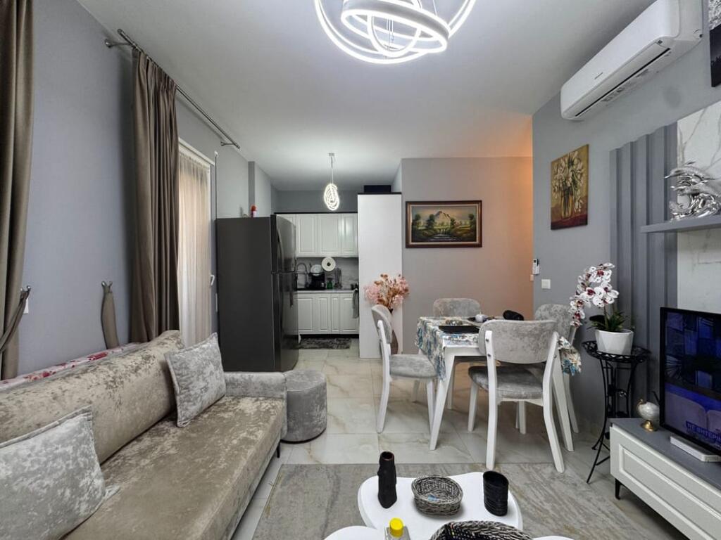 Shitet Apartament 1+1 | Don Bosko, pranë Gjykatës