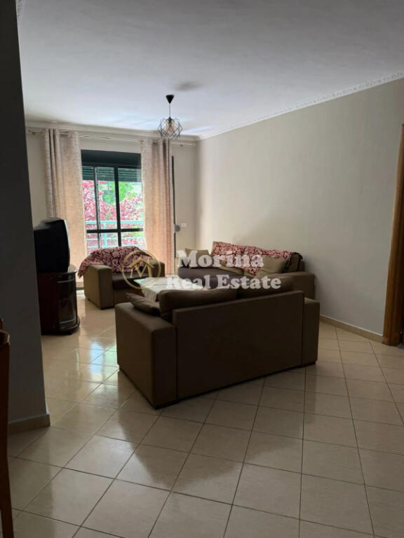 Qera, Apartament 3+1 me post parkimi, 5Maji
