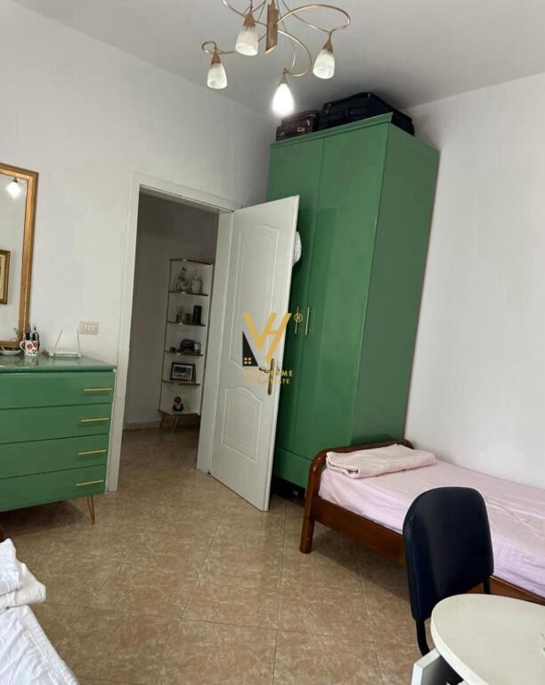 APPARTAMENTO 2+1+BLK IN AFFITTO NELLA COMUNE DI PARIGI 750 EURO
