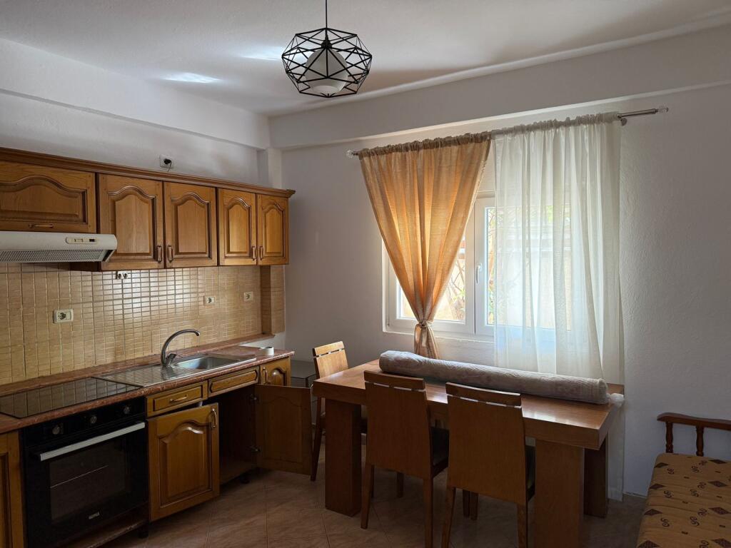 JEPET ME QIRA APARTAMENT 2+1 NE SAUK VJETER!