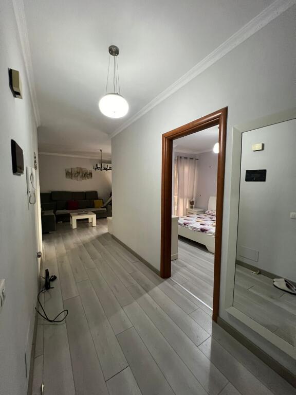 Apartamente me qera Yzberisht