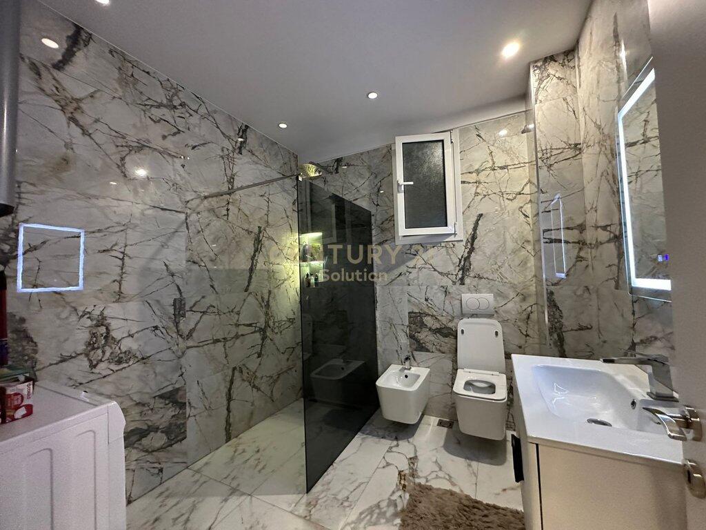 JEPET PER QIRA APARTAMENT 1+1 I INVESTUAR TEK KOPSHTI BOTANIK!