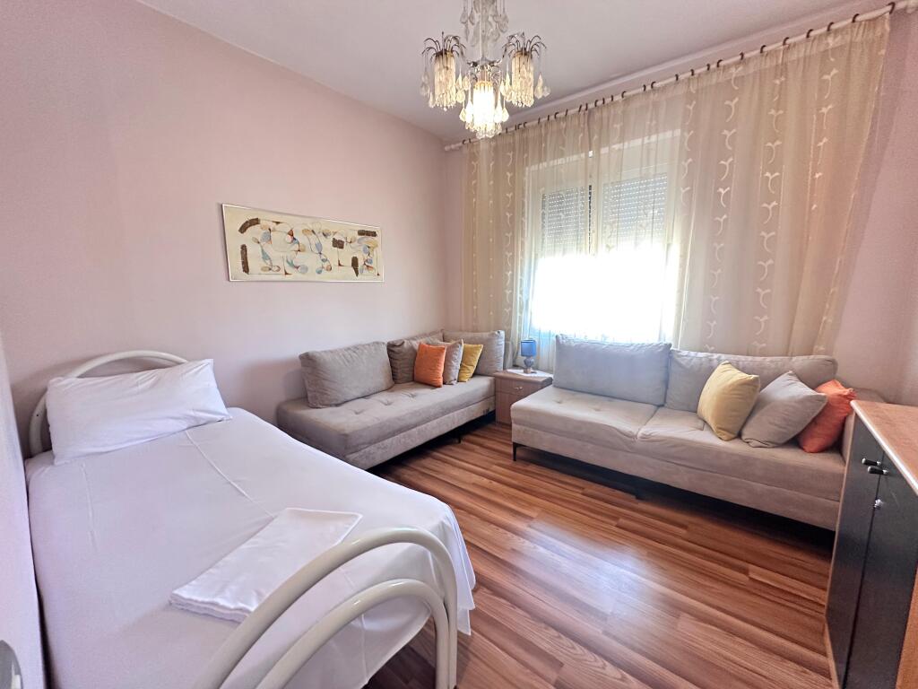 Apartament 1+1 për Shitje – Myslym Shyri (Përballë Vodafone)