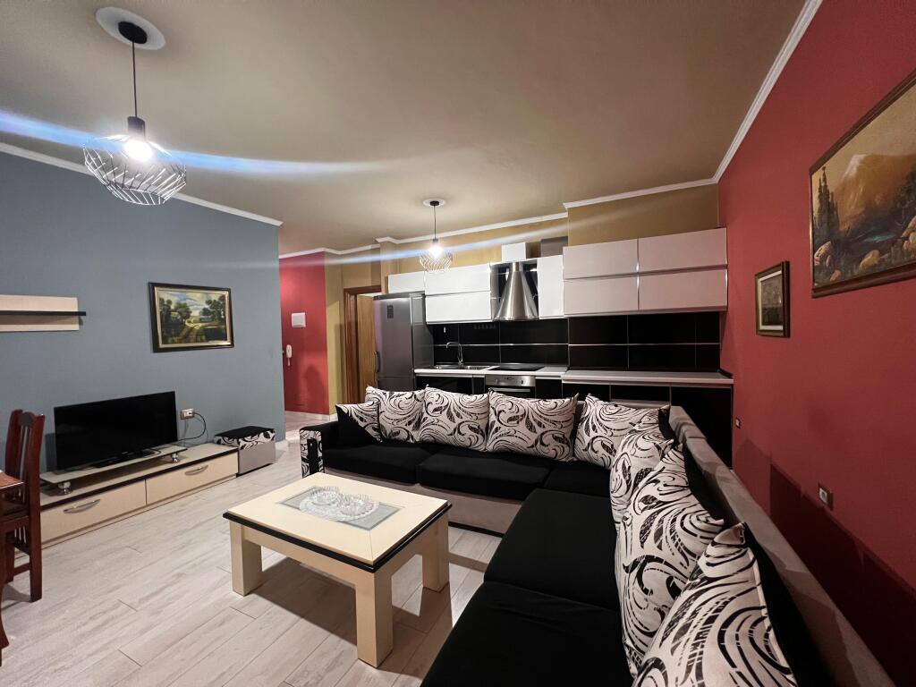 Qira, Apartament 1+1 me Ballkon, "Liqeni i Thatë", Tiranë.