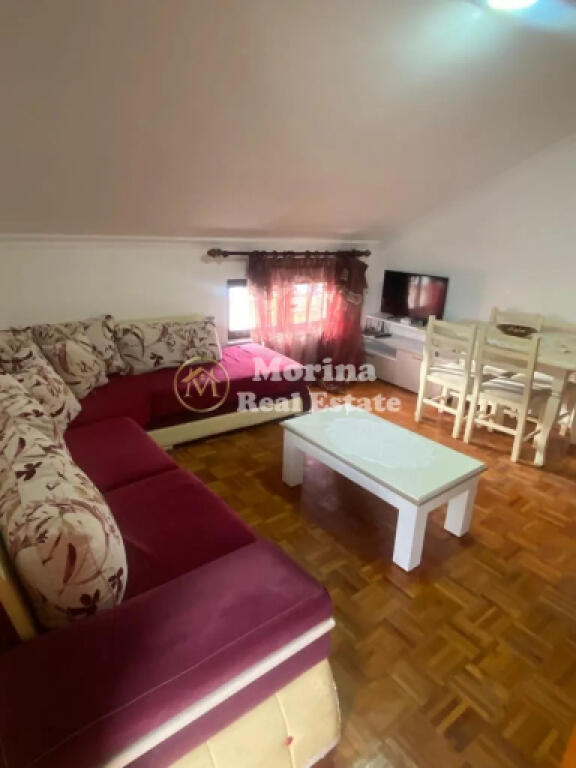Agjensia Morina ofron në qera, pjesë vile, 1+1, Allias 350 Euro.