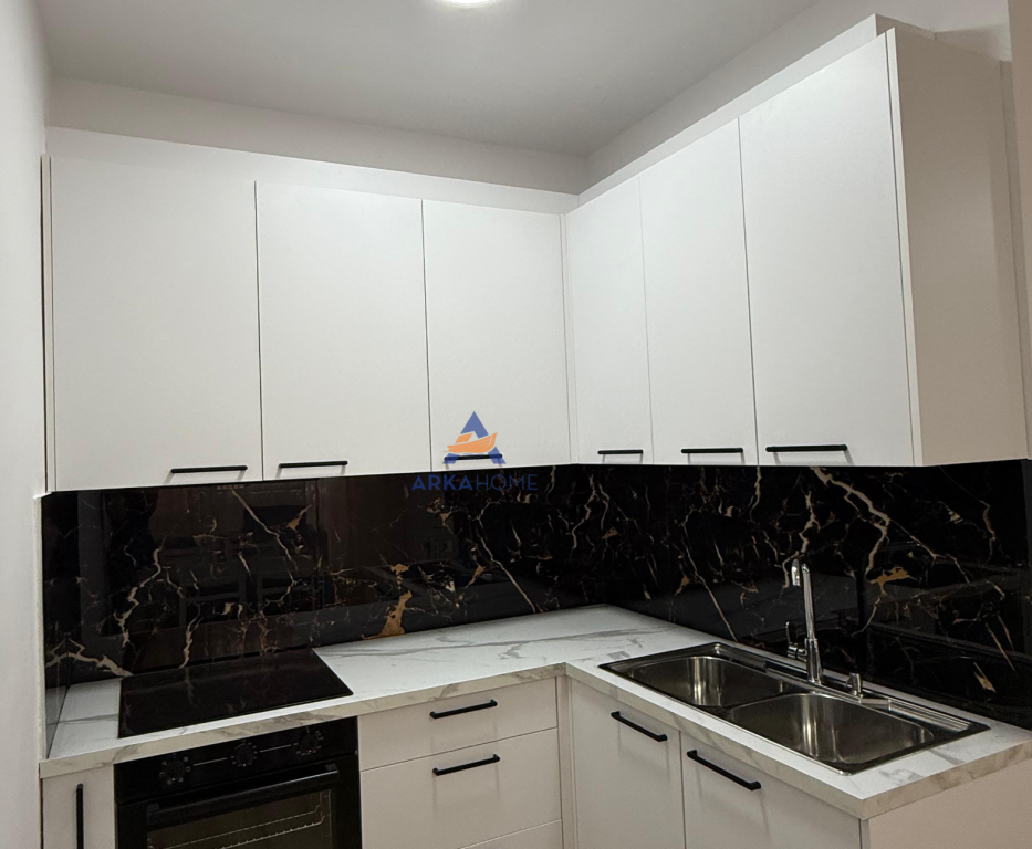 JEPET APARTAMENT ME QERA 1+1+BALLKON "VILA L 2021,UNAZA E RE" 450 EURO.