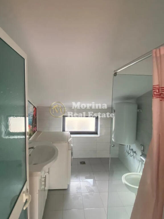 Agjensia Morina ofron në qera, pjesë vile, 1+1, Allias 350 Euro.