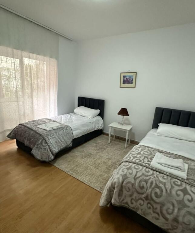 SHITET APARTAMENT 3+1+BALLKON - BRRYLI