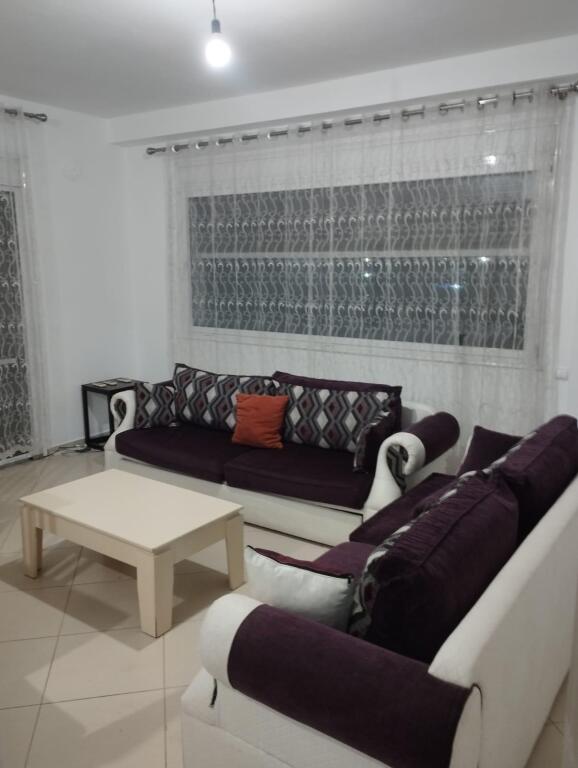 2+1 për qira afër Casa Italia Mezez 550€
