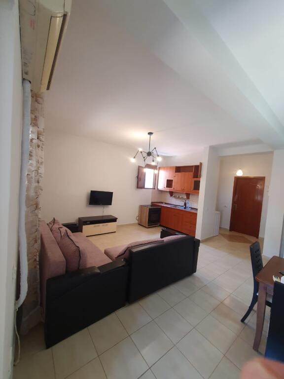 Apartament 1+1 për Qira – Selitë (pranë Universitetit Marin Barleti)