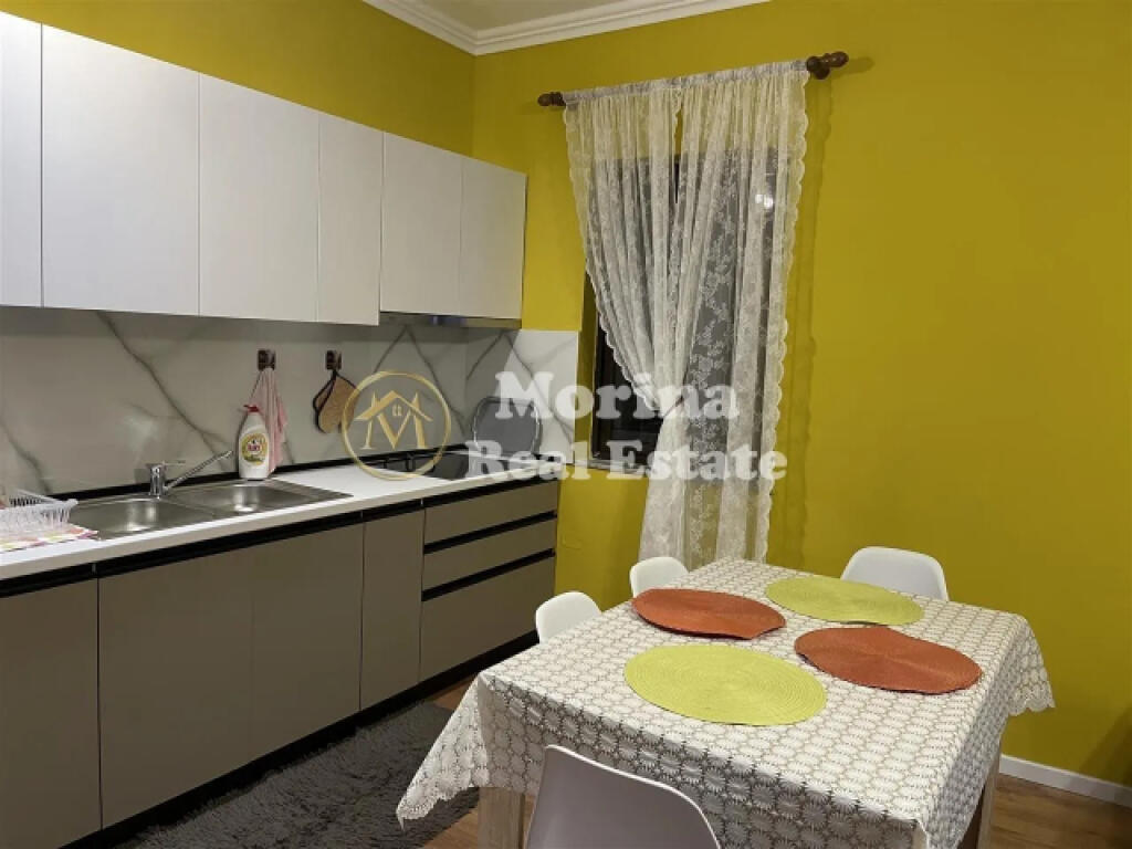 Qera, Apartament 2+1, Ish Restorant Durresi, 600 euro/muaj