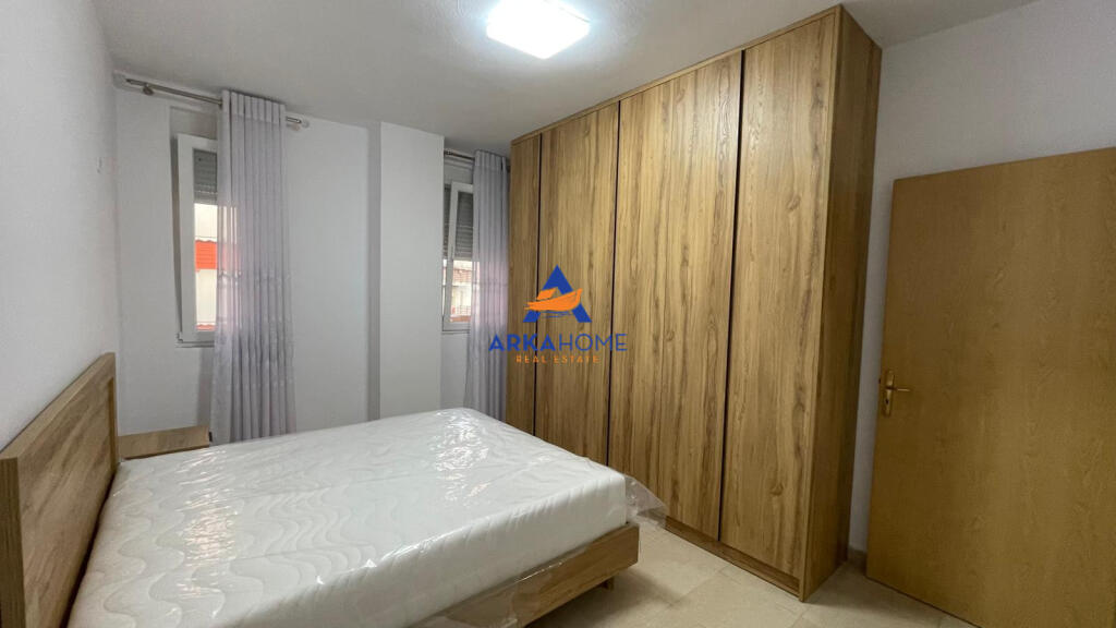 APPARTAMENTO IN AFFITTO 1+1+BALCONE "PRESSO IL COMPLESSO CONTATTO, 21 DICEMBRE" 550 EURO.