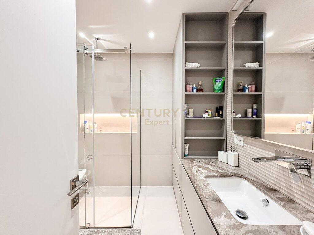 APARTAMENT 2+1+2 PER QIRA NE LAKE VIEW RESIDENCE!