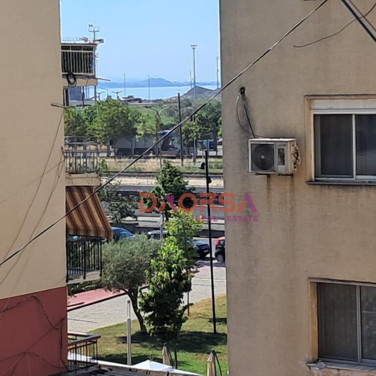 SHITET APARTAMENT 2+1 – UJËSJELLËSI DURRËS