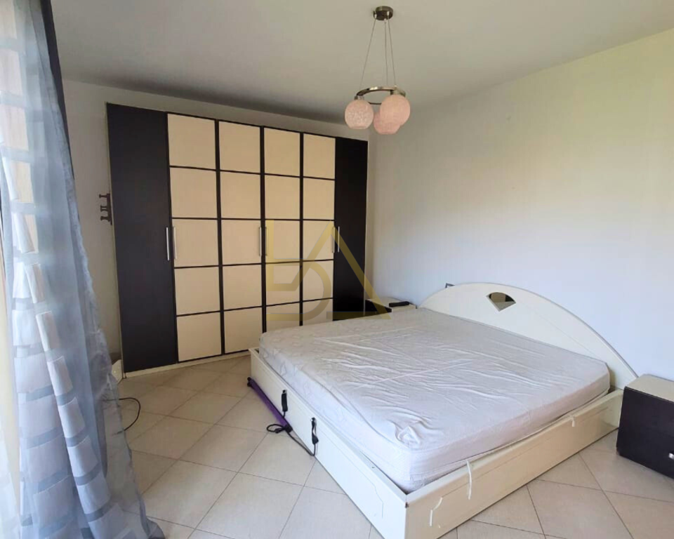 Una casa privata è in affitto sulla Spiaggia - Durrës!