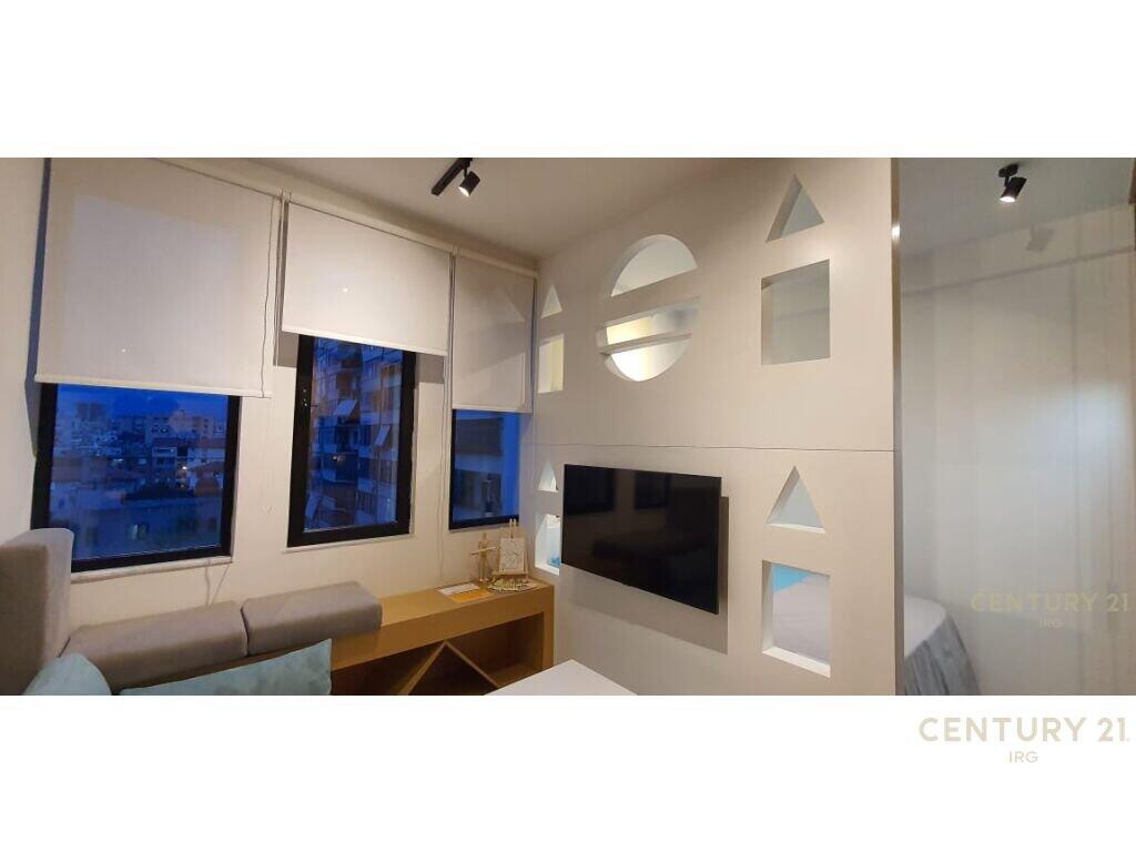 STUDIO ME QIRA TEK 21 DHJETORI            IRG117961