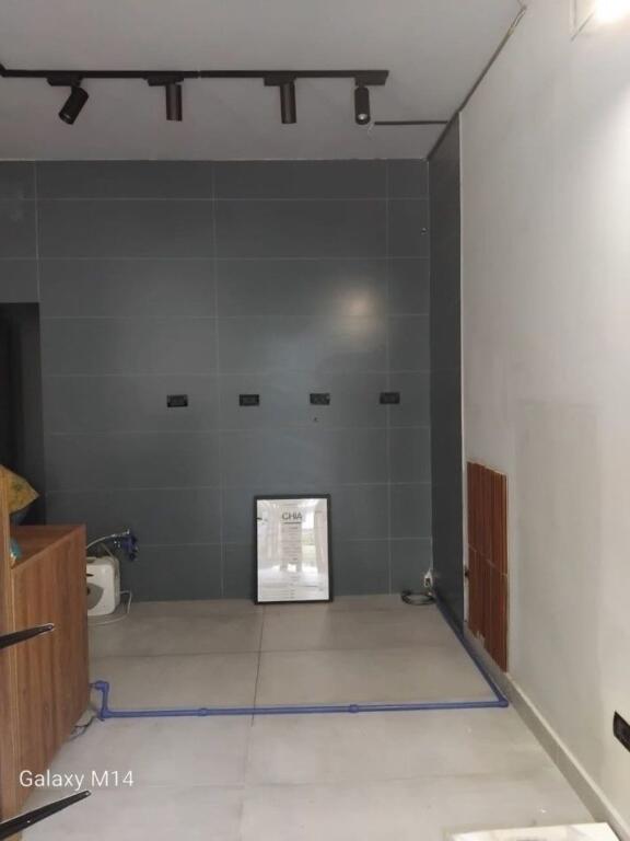 SHOP FOR RENT 33 M2 ELBASAN ROAD 500 EURO