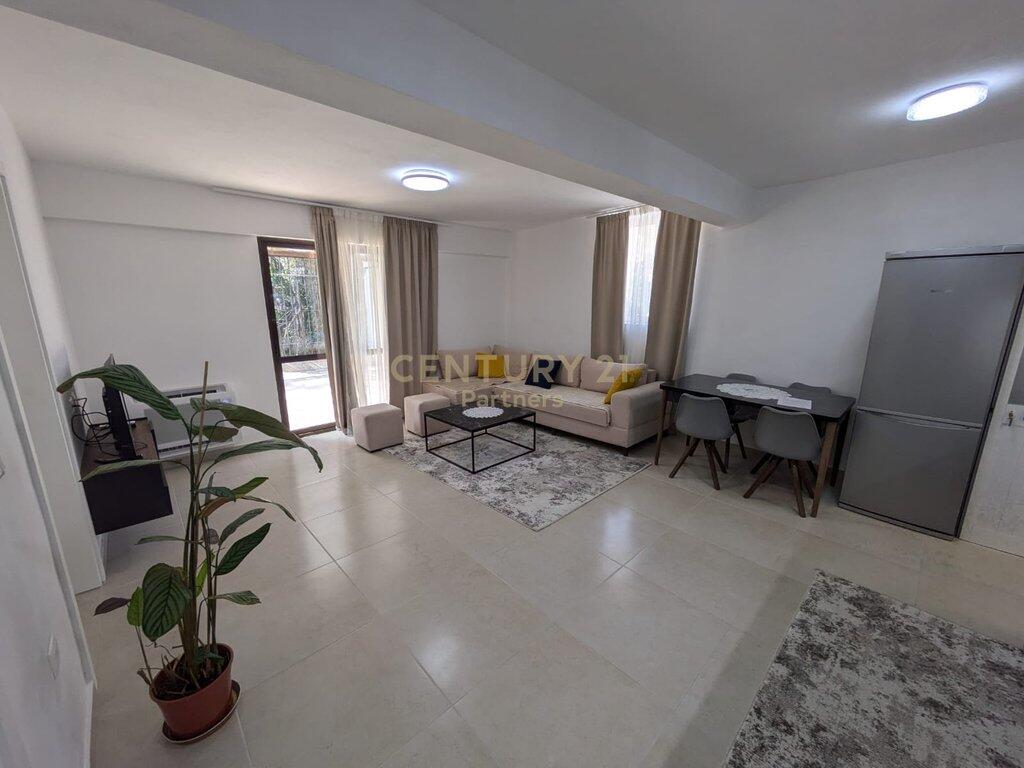 2+1+VERANDA FOR RENT ON IBRAHIM RRUGOVA STREET IN BLLOK