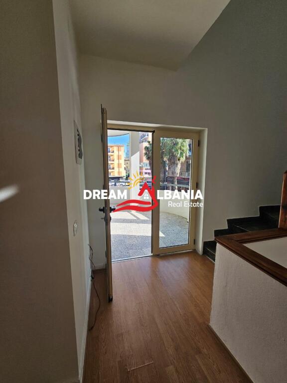 Ambient per zyra me qera 4+1, Stadiumi Dinamo (ID 42611281)