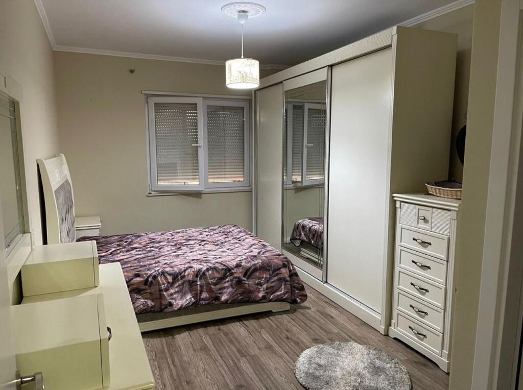 Apartament: 2+1+2wc & verandë 📍Fresku/ Restorant Fresku (në rrugë kryesore) 115m2 150.000.000 lekë (pallat 2017)
