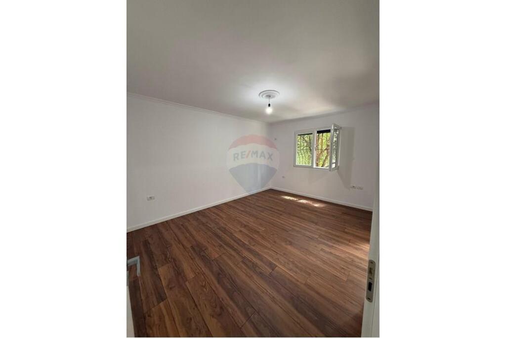 OFFICE FOR RENT NEAR THE FORMER DIPLOMAT HOTEL!