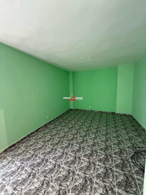 FOR SALE Apartment 3+1+2 in Komuna e Parisit, near Kristal Center, Tirana (ID: 4131459)