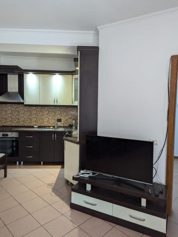 Apartament 2+1 për Qira – Liqeni i Tiranës (Rruga Te Miri i Gardës)