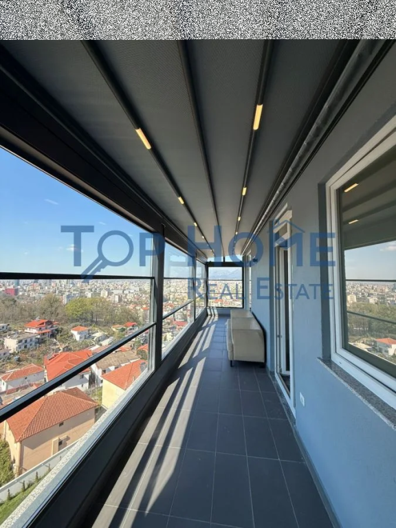 Shitet Apartament 2+1+2 prane rrethrrotullimit ne Sauk