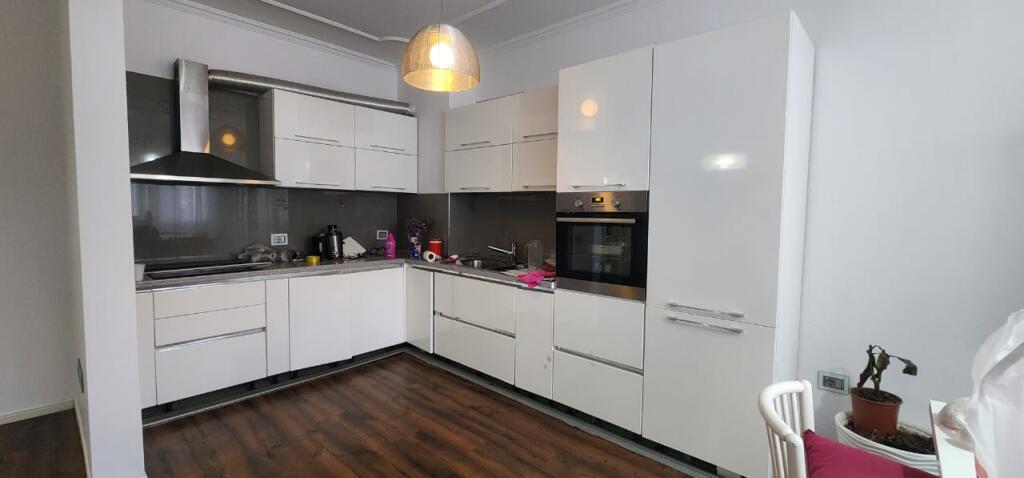 Apartament 2+1 per shitje, Mine Peza!
