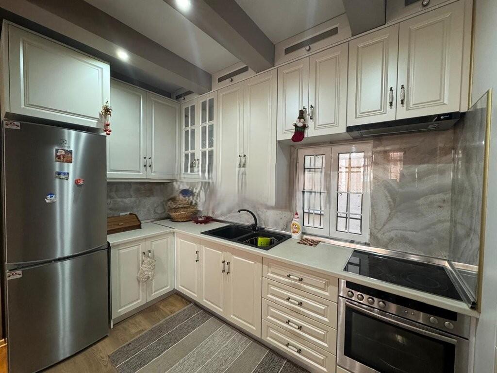 FRESKU, JAPIM ME QIRA APARTAMENT 2+1 400 € /Muaj