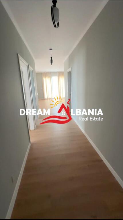 Appartamento/Ufficio 3+1+2 in affitto in Via Durresit vicino al Colosseo (ID 4231461).
