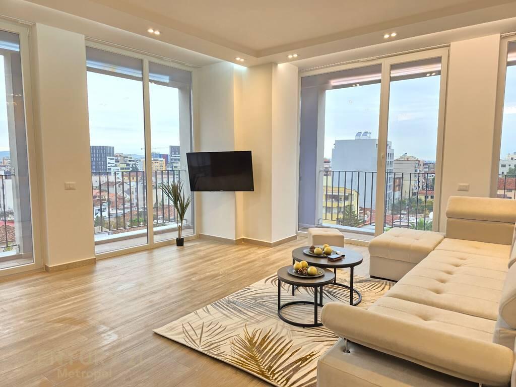 🏡 Apartment 2+1+2 with Parking Space for Rent – Pazari i Ri, Tirana