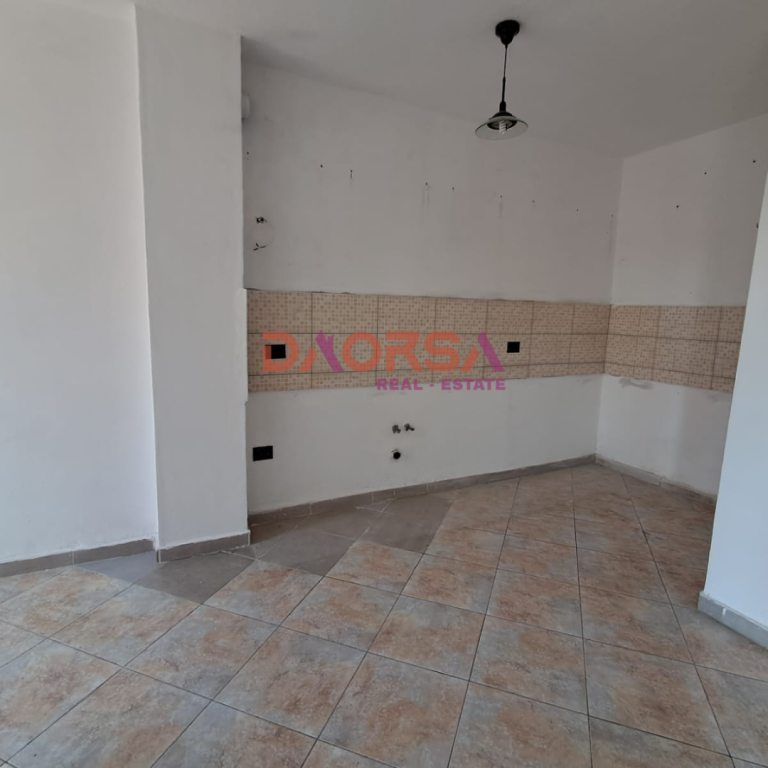 SHITET APARTAMENT 2+1 – UJËSJELLËSI DURRËS