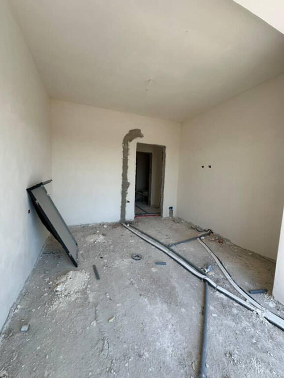 SHES APARTAMENT 2+1 BULEVARDI RI TIRANE