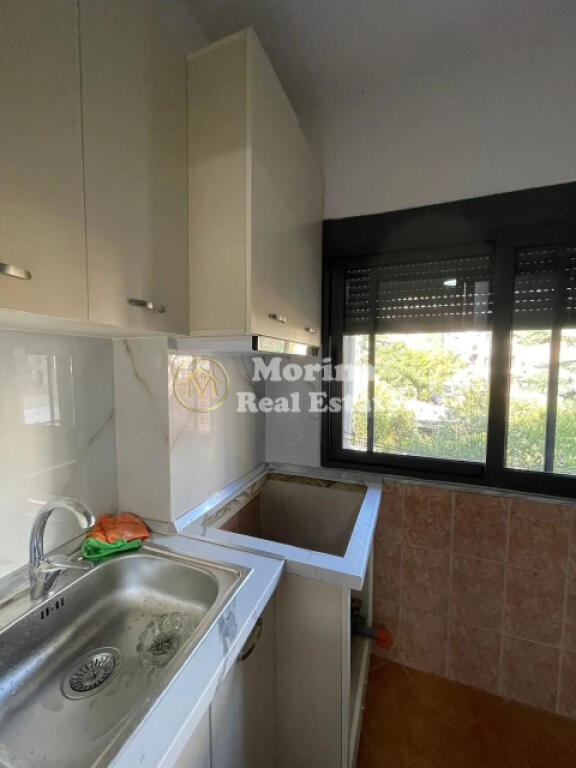 Affitto, Appartamento 1+1, Via Muhamet Gjollesha, 450 euro/mese