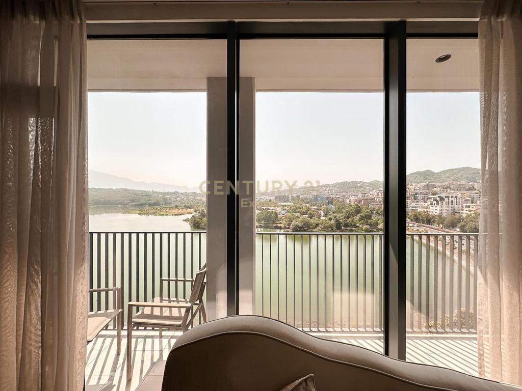 APARTAMENT 2+1+2 PER QIRA NE LAKE VIEW RESIDENCE!