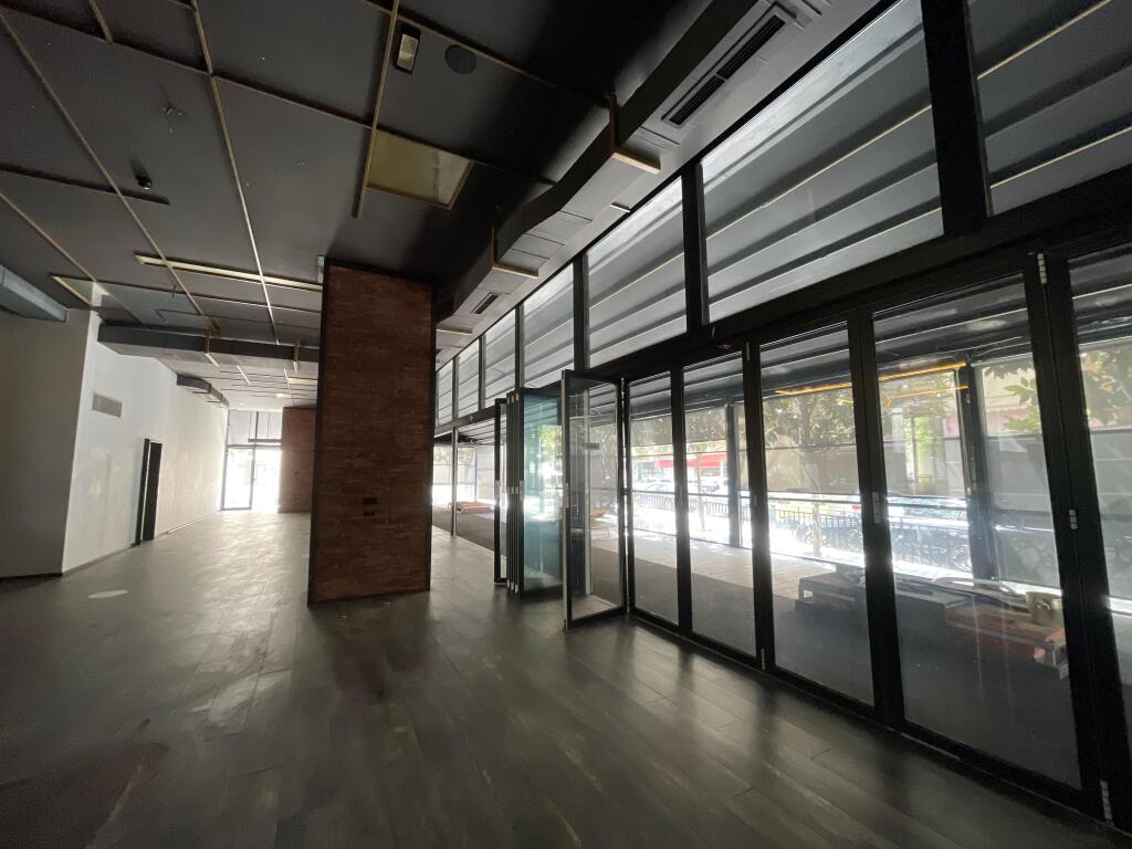 BUSINESS SPACE FOR RENT 440 M2 21 DECEMBER 4,000 EURO