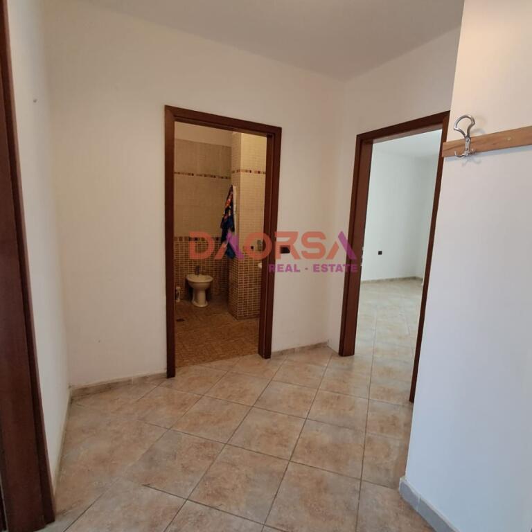 SHITET APARTAMENT 2+1 – UJËSJELLËSI DURRËS