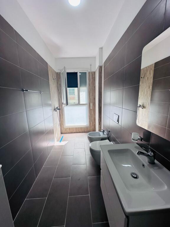 Jepet me qira 2+1+2+Parkim 650€ DON BOSKO TRIO TOWER