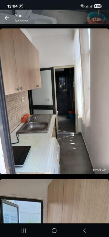 Un monolocale è in affitto in una villa a 4 piani situata al primo piano. È in ottime condizioni, appena realizzato da zero, tutto è nuovo.