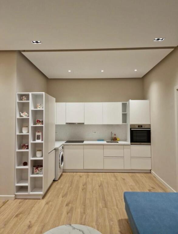 TWO APARTMENTS FOR RENT IN THE HEART OF THE BLOCK. SUITABLE FOR AIR BNB