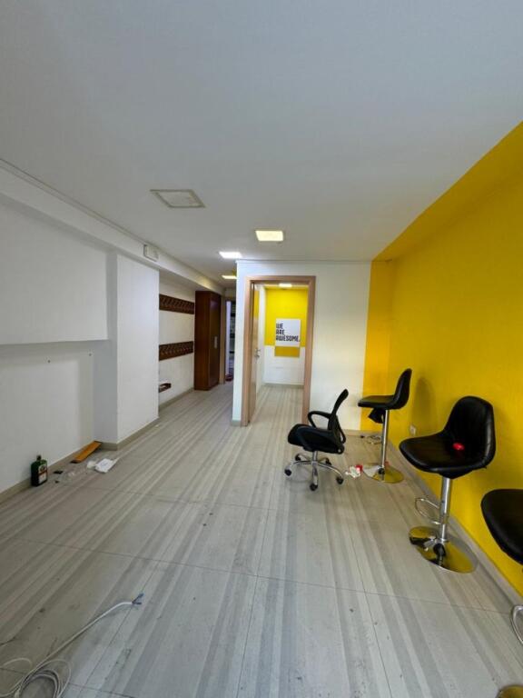 Spazio Commerciale in Affitto a Don Bosko!